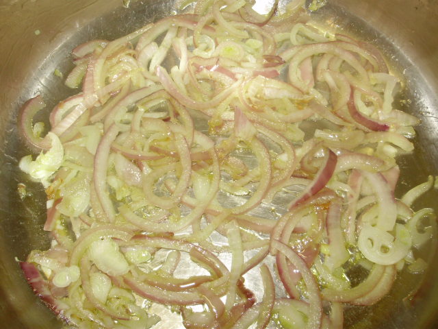1. Slice onions finely & sweat gently in couple of tablespoons of olive oil