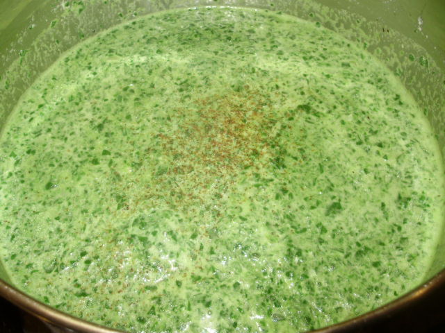 7. A light sprinkle of freshly grated nutmeg stirred in at the end gives a lovely flavour to the spinach or 'Patriot's' soup