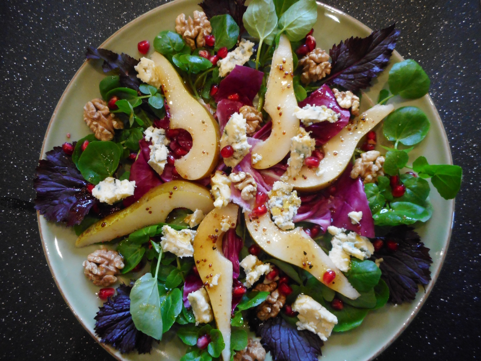 Organic Blue Cheese, pear, walnut & pomegranate seed salad