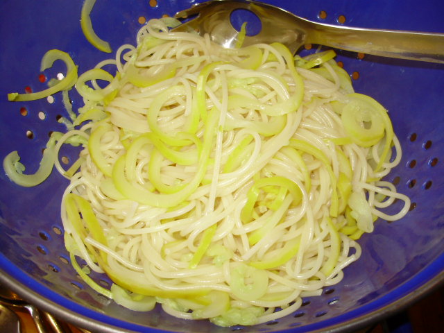 4&5. Spaghetti & courgetti just drained & still piping hot